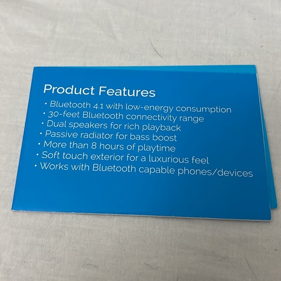 New in box Facebook Bluetooth Speaker - Picture 4 of 8